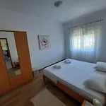 Apartment Marovito Supetarska Draga