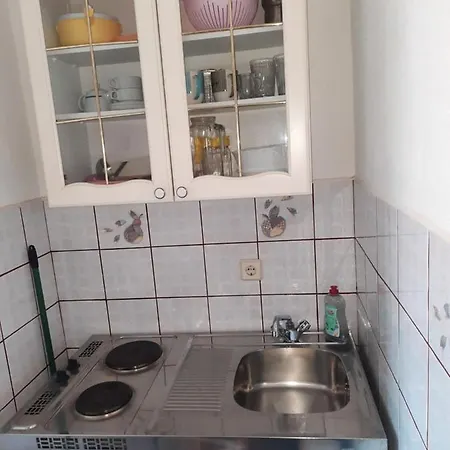 Apartment Marovito *