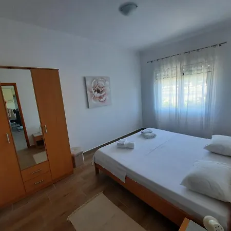 Apartment Marovito Supetarska Draga