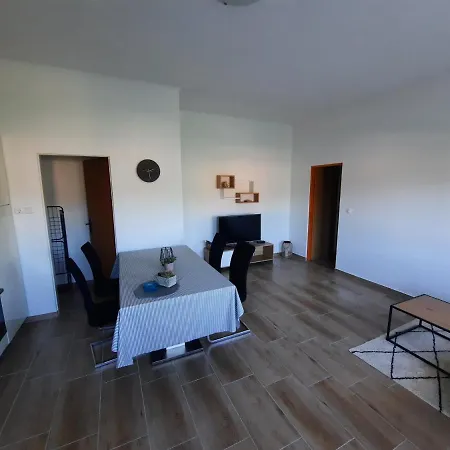 Marovito Supetarska Draga