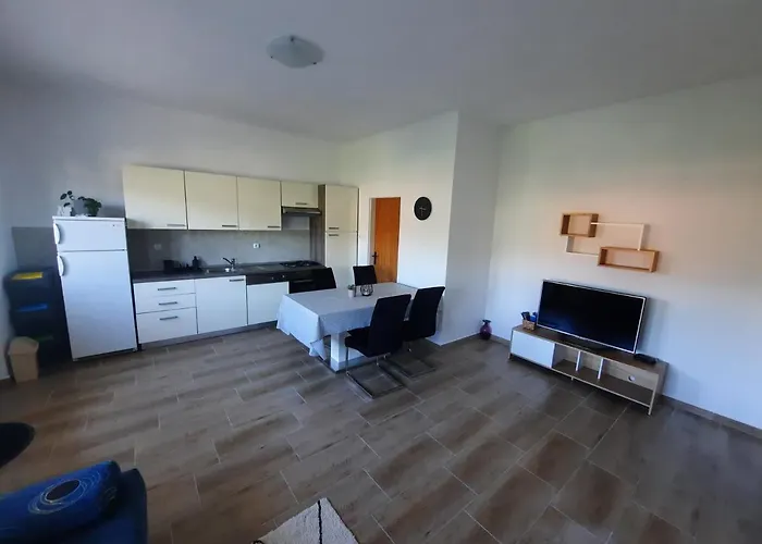 Appartamento Marovito *